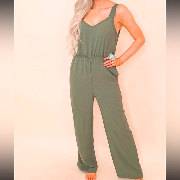 ☃️BOGO50%☃️ 🆕🖤VANILLA BAY: Elastic Waist Shirring Overall Jumpsuit SMALL - Picture 3 of 4